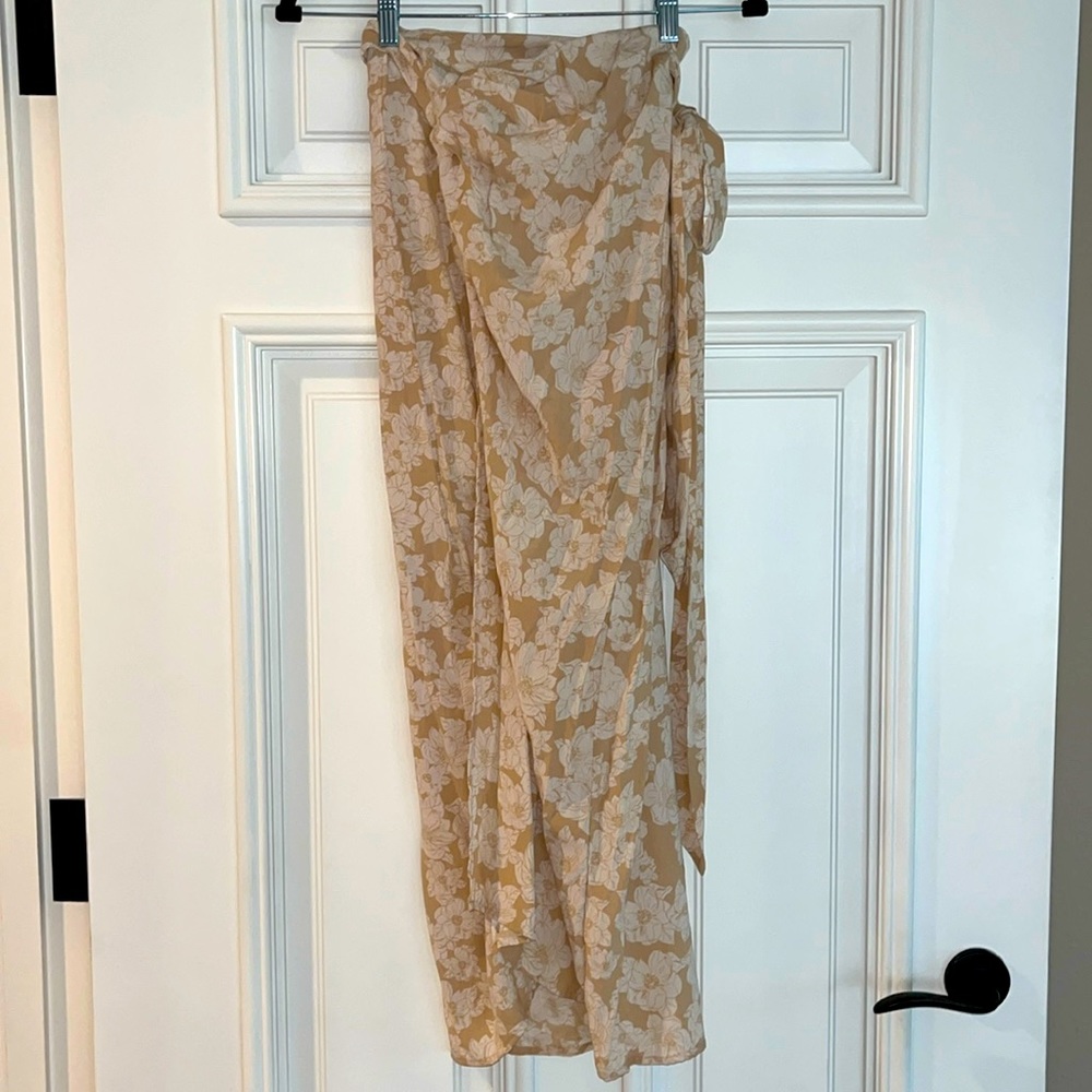 < SOLD> Acacia swimwear wrap skirt 100% silk